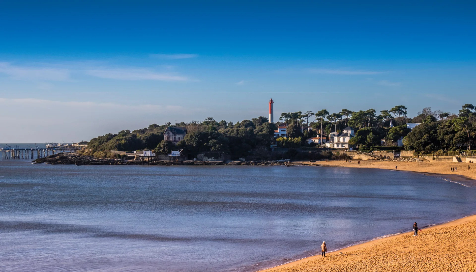 Vu du phare de terre negre depuis la plage du Platin