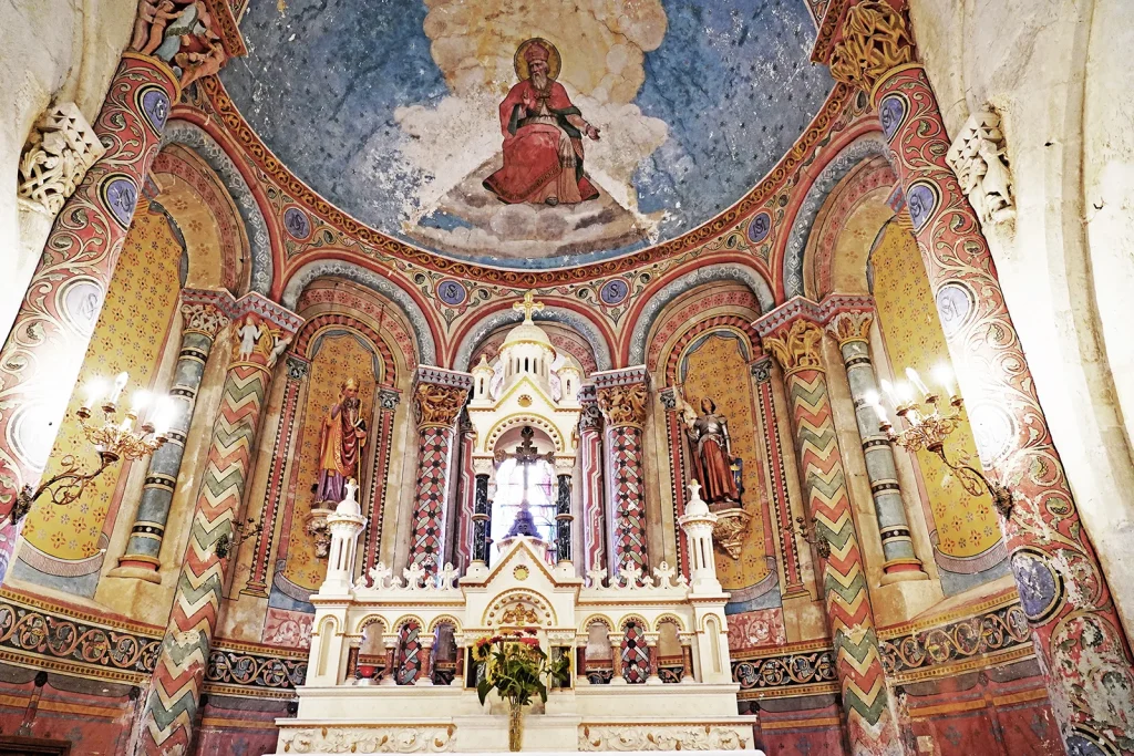 la chapelle peinte de l'église d'Arces