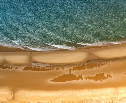 Océan et plage sauvage de la Destination Royan Atlantique vus du ciel