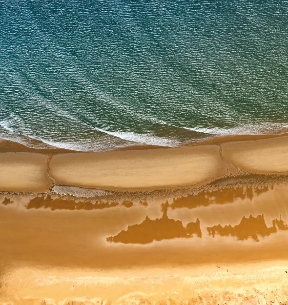 Océan et plage sauvage de la Destination Royan Atlantique vus du ciel