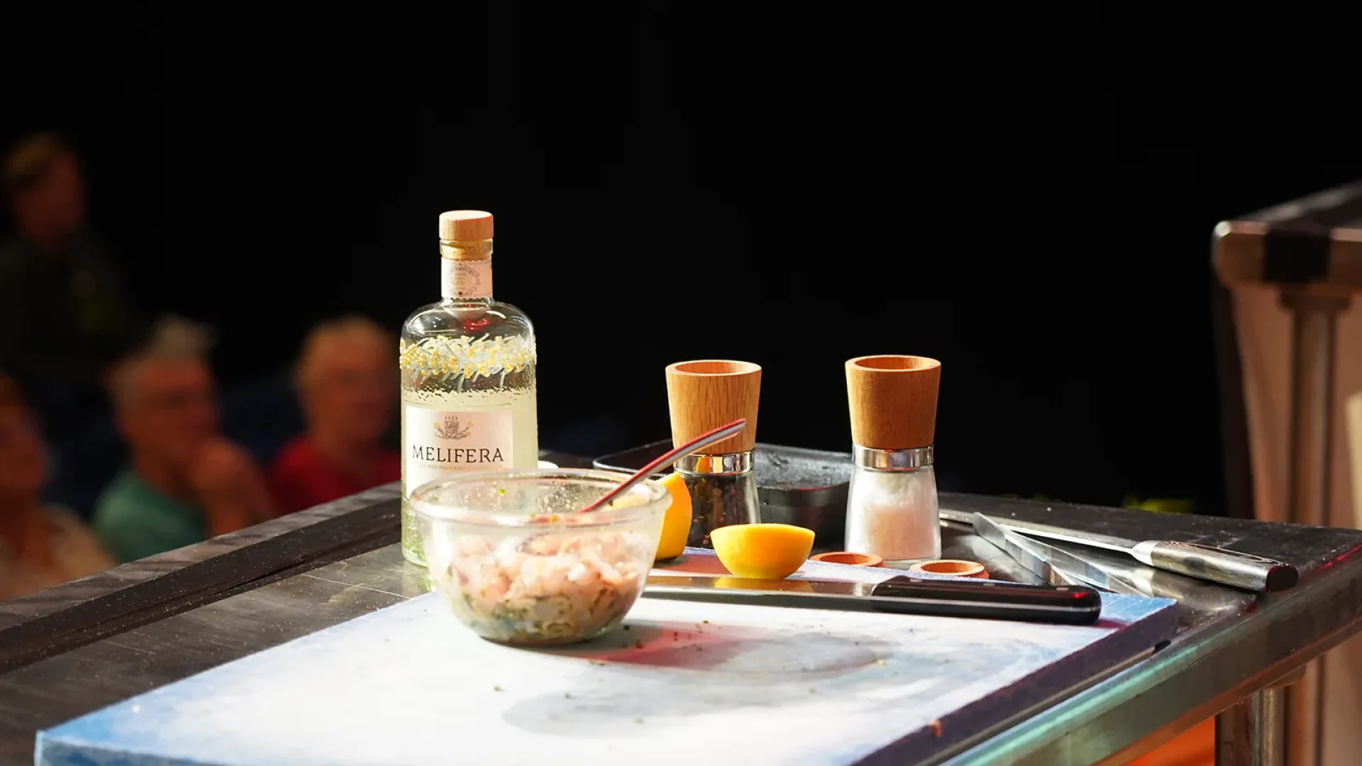 Recette de velouté et tartare d'huîtres au Gin Melifera